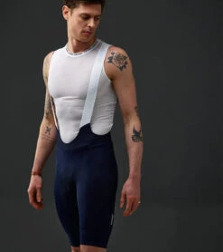 Le Col Hors Categorie Bibshort - Navy 13 Le Col Hors Categorie Bibshort - Navy -KOO shop detailslider Mens Studio 24 640x720 crop center jpg 6264fd24 da8d 4858 88d1 1c28947bfef4