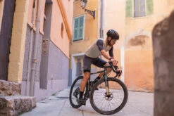 The Service Course Race Jersey - Beige 12 The Service Course Race Jersey - Beige -KOO shop image e5286f28 ac26 4f71 ade0 d863f1a92dd7