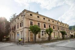 Isadore Climber's Jersey - Vrsic -KOO shop isadore.com 335 climber s jersey vrsic 2 0 13573 w1500 h1000 crop flags1 v2