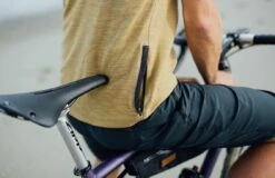 PEdALEd Jary Merino Jersey - Mustard 13 PEdALEd Jary Merino Jersey - Mustard -KOO shop jary all road merino jersey mustard detail back pocket pedaled 2