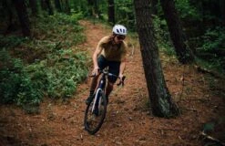 PEdALEd Jary Merino Jersey - Mustard 19 PEdALEd Jary Merino Jersey - Mustard -KOO shop jary all road merino jersey mustard in action pedaled 4