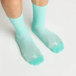 Peloton De Paris Signature PLTN Socks - Celeste -KOO shop pdp P4C5468 1200x 8170d12a f8b7 4822 a2b5 c03ea78d0fbf